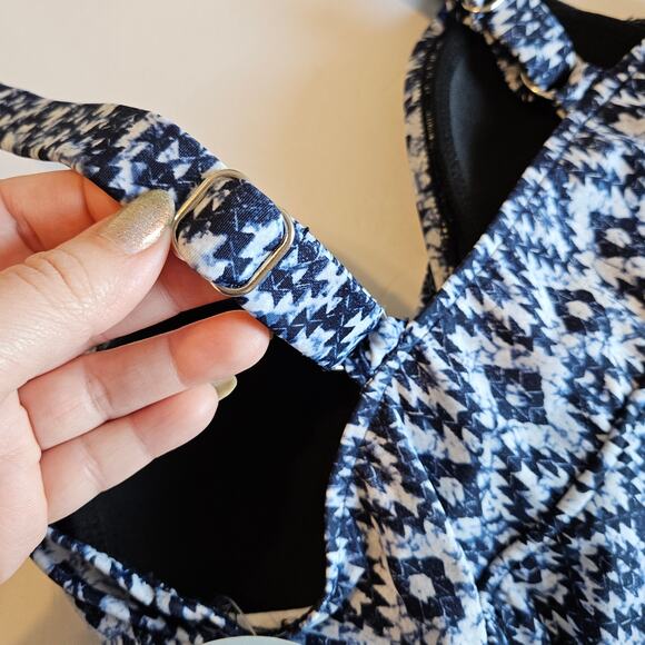 Swim Solutions Triple Tiered Fauxkini One Piece Swimsuit Women's 8 - Picture 4 of 11